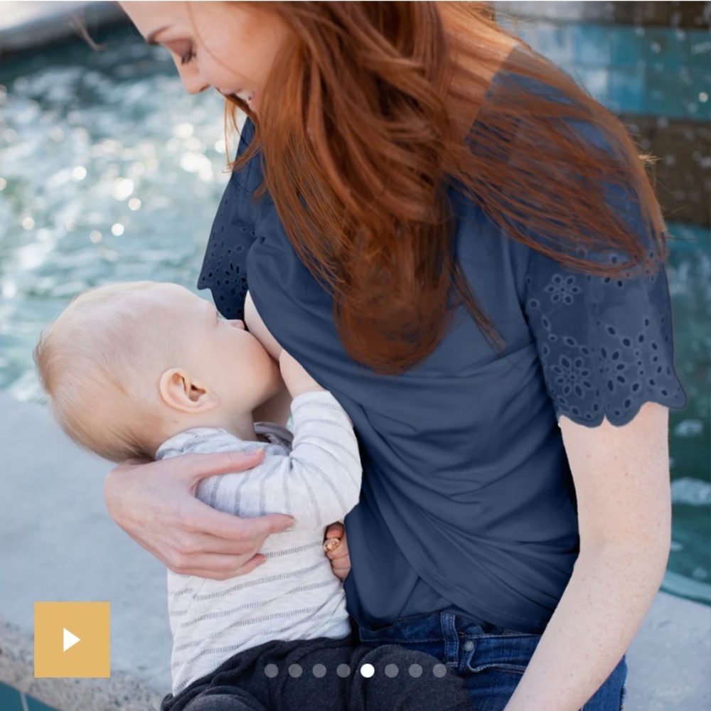 Kindred Bravely Everyday Eyelet Nursing & Maternity T-shirt size small in Navy